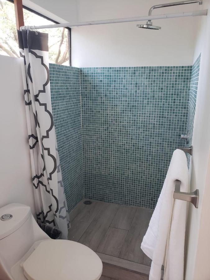 Homestay La Buena Vida Cabinas Playa Grande